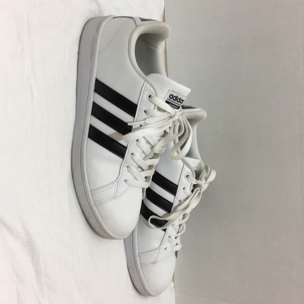 Adidas shoes three stripes, cloud foam size 8 1/2.